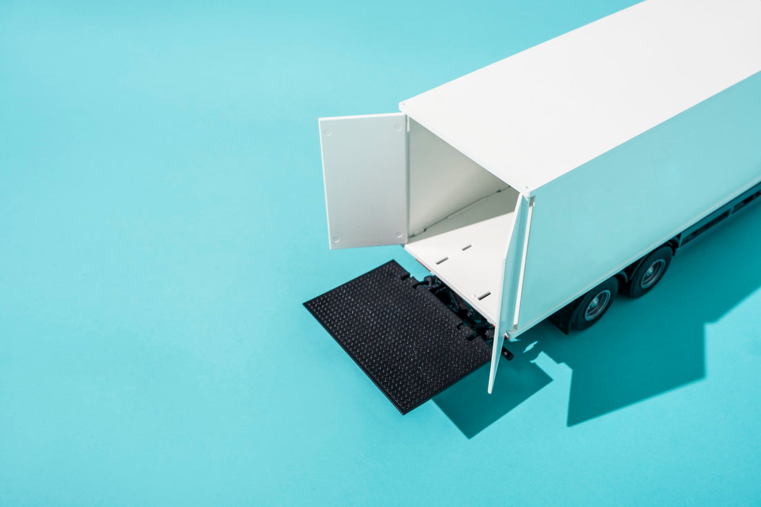 truck with open doors, ecommerce logistics challenges and opportunities